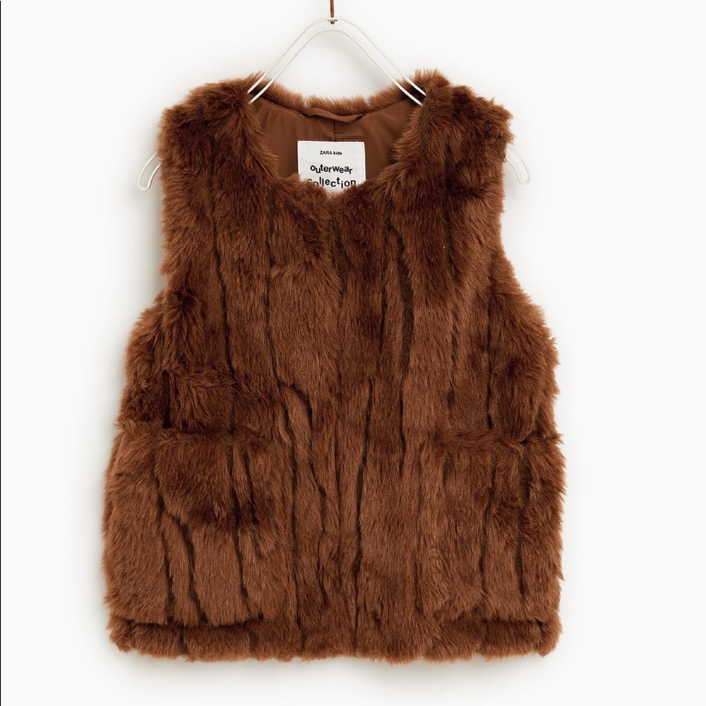 ZARA KIDS FAUX FUR VEST with pockets!! Size 9/10